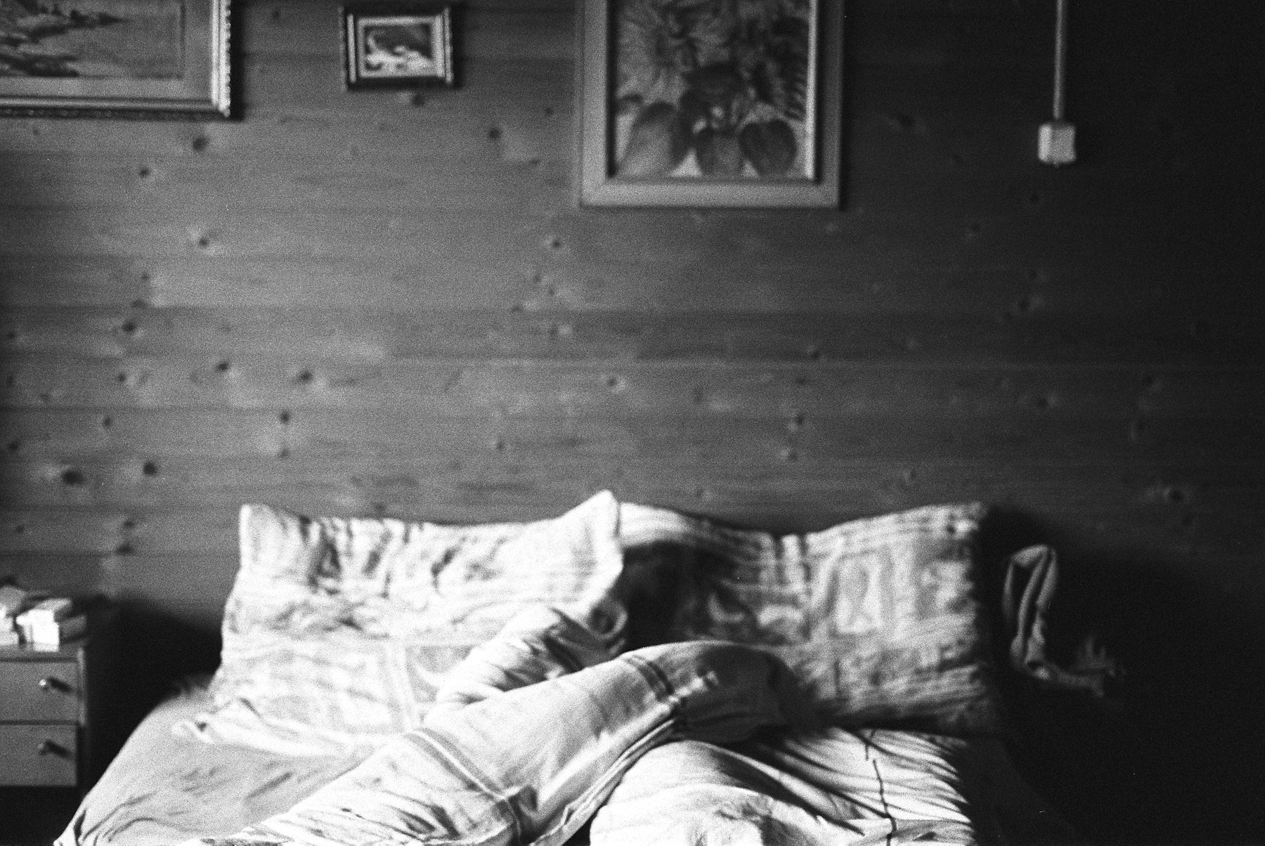 Sisters, Daughters, Mothers, frame 3
